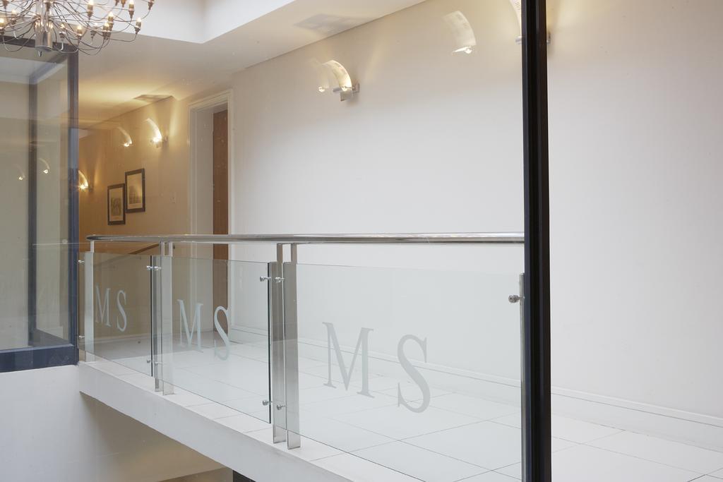 Marine Square Luxury Suites هيرمانوس المظهر الخارجي الصورة